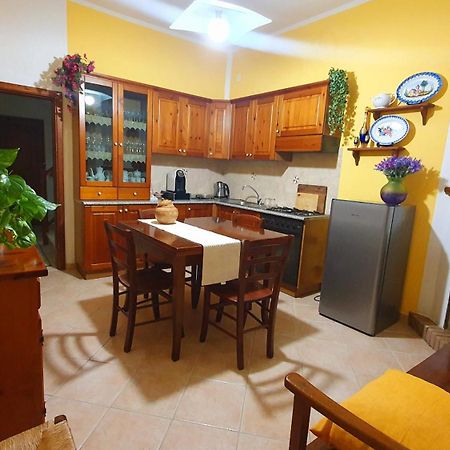 Su Carreri Bed & Breakfast Armungia Екстериор снимка